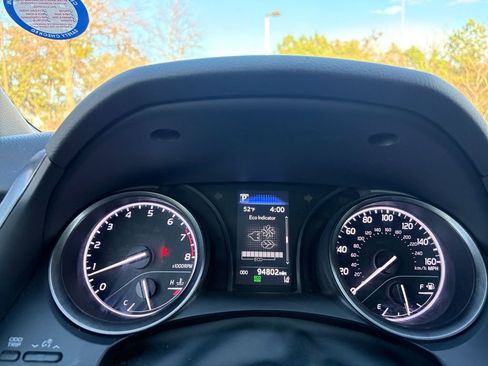 Used 2022 Toyota Camry SE image 13