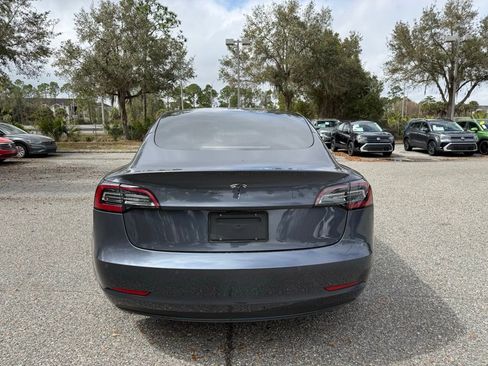Used 2022 Tesla Model 3 Standard Range image 13