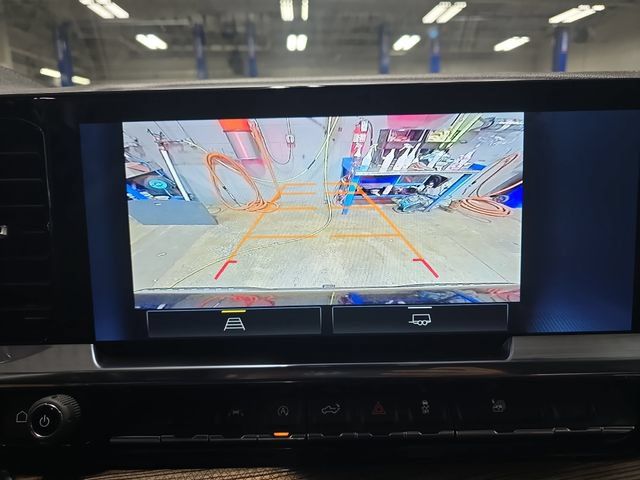 Used 2024 Chevrolet Silverado 1500 RST w/ Protection Package AWD/4WD image 25