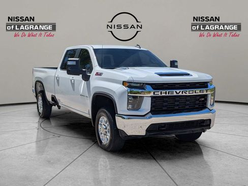 Used 2023 Chevrolet Silverado 2500 LT AWD/4WD image 3