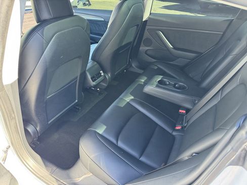 Used 2023 Tesla Model 3 Standard Range image 21