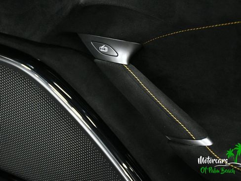 Used 2024 Ferrari Roma Spider RWD image 77