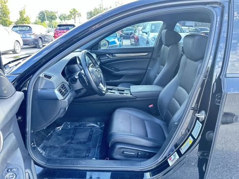 Used 2019 Honda Accord Sport image 2