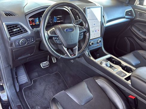 Used 2022 Ford Edge ST image 18