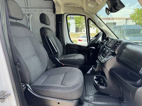 Used 2023 RAM ProMaster 2500 FWD image 12