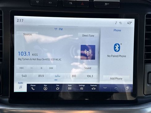 Used 2021 Ford F150 Lariat w/ Max Trailer Tow Package image 16