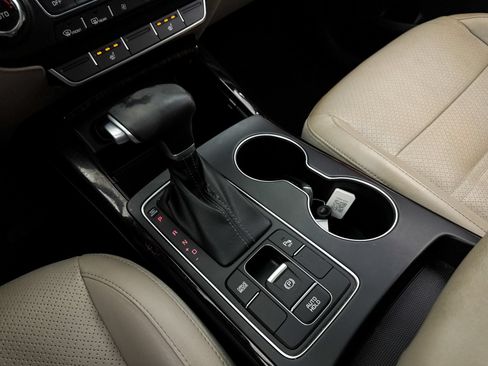Used 2020 Kia Sorento EX FWD image 25