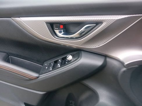 Used 2023 Subaru Crosstrek 2.5i Limited w/ Moonroof Package image 16