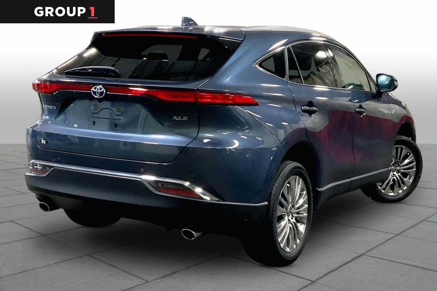 Certified 2023 Toyota Venza XLE AWD/4WD image 13