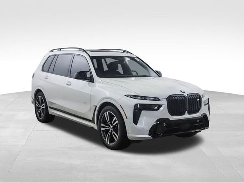 Certified 2024 BMW X7 M60i w/ Executive Package image 7