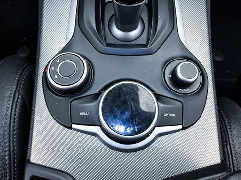 Used 2018 Alfa Romeo Stelvio Ti Sport image 23