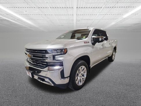 Used 2021 Chevrolet Silverado 1500 LTZ image 2