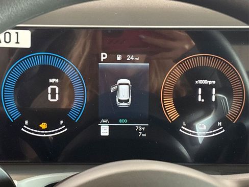 Used 2025 Hyundai Tucson Blue image 13