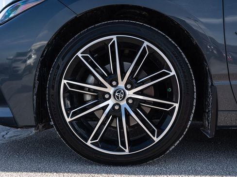 Used 2019 Toyota Avalon XSE image 14