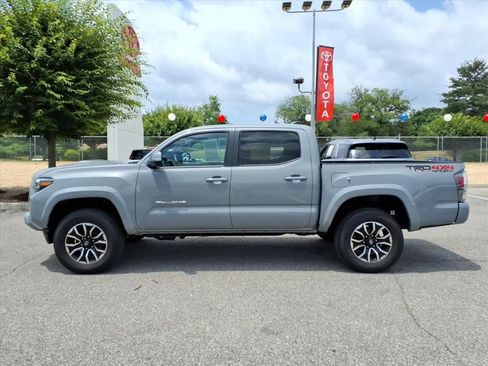 Certified 2021 Toyota Tacoma TRD Sport w/ TRD Premium Sport Package AWD/4WD image 8