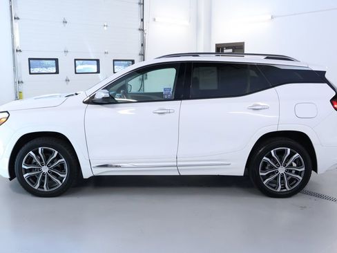 Used 2020 GMC Terrain Denali w/ Denali Premium Package image 4