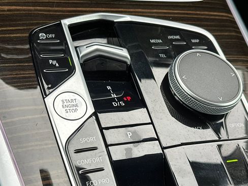 Certified 2023 BMW X7 xDrive40i w/ Premium Package image 27