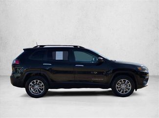 Used 2022 Jeep Cherokee Latitude Lux w/ Mopar Interior Package AWD/4WD video 3