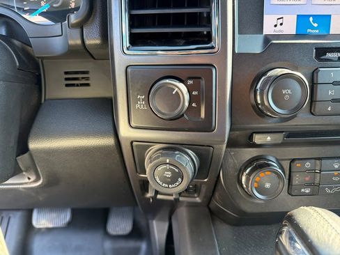 Used 2018 Ford F150 XLT w/ Equipment Group 302A Luxury AWD/4WD image 29