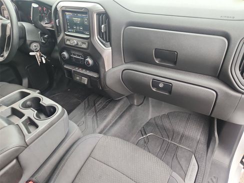 Used 2019 Chevrolet Silverado 1500 Custom w/ Custom Value Package RWD image 26