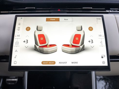 Used 2025 Land Rover Range Rover SE image 33