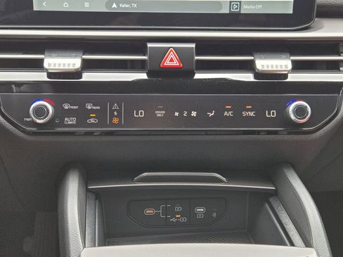 New 2026 Kia Sportage SX Prestige AWD/4WD image 16