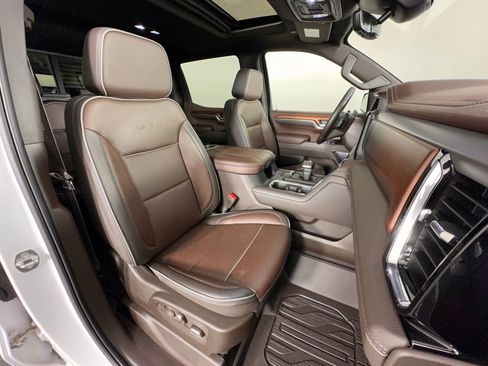 Used 2023 GMC Sierra 1500 Denali w/ Denali Reserve Package image 6