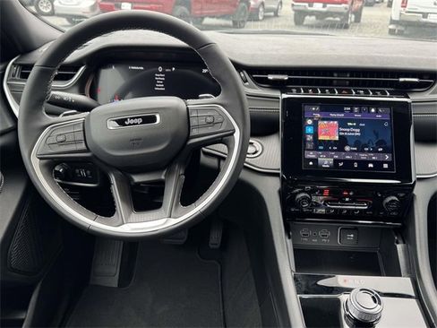 New 2025 Jeep Grand Cherokee L Laredo w/ Luxury Tech Group I image 2