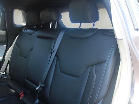 Used 2024 Jeep Compass Limited w/ Elite Group AWD/4WD image 8