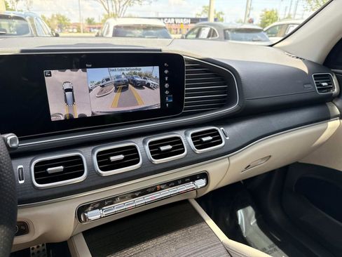 Used 2023 Mercedes-Benz GLS 580 4MATIC image 26
