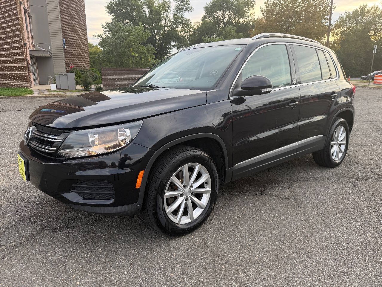 Used 2017 Volkswagen Tiguan Wolfsburg Edition AWD/4WD image 2