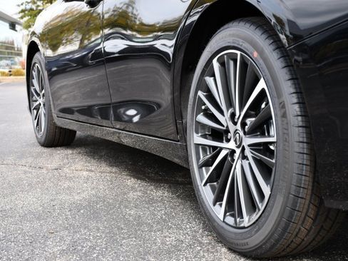 New 2025 Lexus ES 350 w/ Premium Package image 9