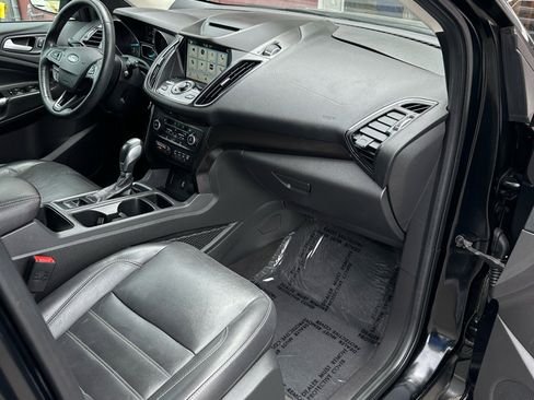 Used 2018 Ford Escape Titanium image 19