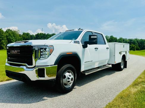 Used 2021 GMC Sierra 3500 4x4 Crew Cab w/ Convenience Package image 1