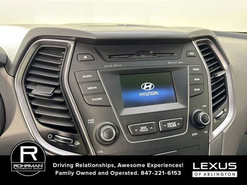 Used 2016 Hyundai Santa Fe SE image 6