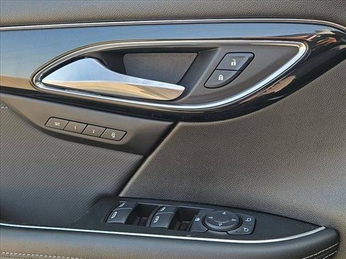Used 2024 Buick Envision Preferred AWD/4WD image 10