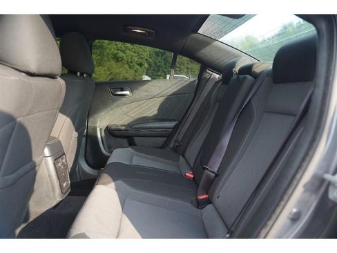 Used 2020 Dodge Charger SXT w/ Blacktop Package RWD image 3