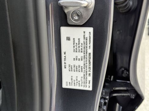 Used 2023 Tesla Model 3 Standard Range image 21