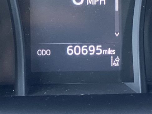 Used 2023 Toyota Camry SE image 32