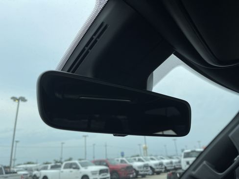 Used 2025 RAM 1500 Warlock AWD/4WD image 4