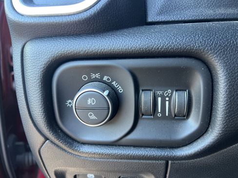 Used 2019 RAM 1500 Big Horn AWD/4WD image 22