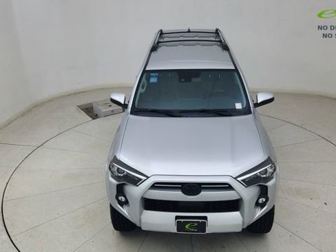 Used 2022 Toyota 4Runner SR5 AWD/4WD image 77
