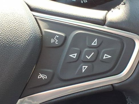 Used 2022 Chevrolet Equinox LT AWD/4WD image 17