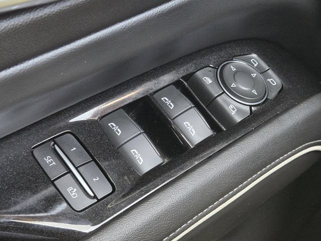 Used 2021 Cadillac Escalade Premium Luxury RWD image 21