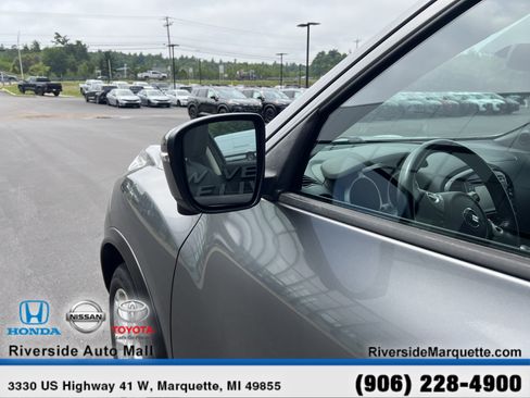 Used 2016 Nissan Juke SL AWD/4WD image 5