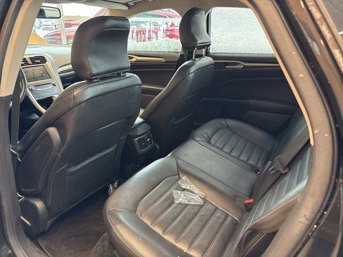 Used 2015 Ford Fusion SE w/ Equipment Group 202A image 18