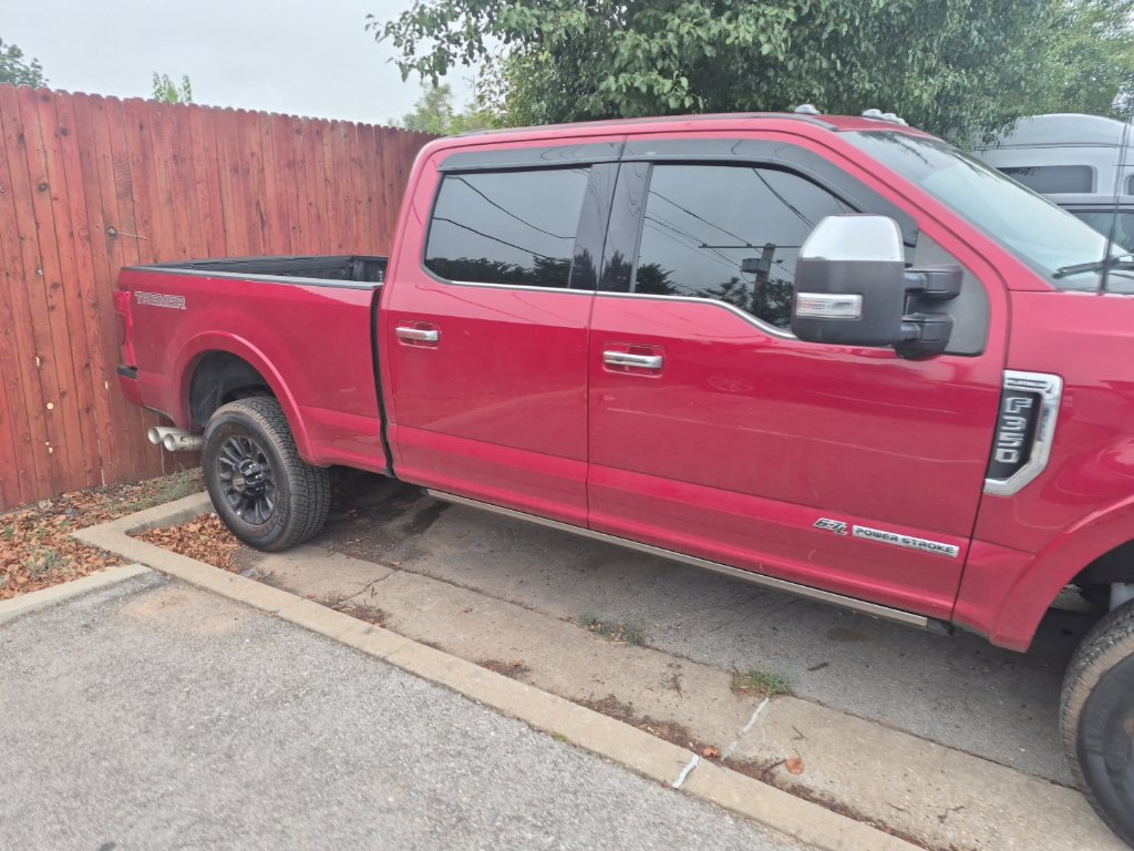 Used 2022 Ford F350 Platinum w/ Tremor Off-Road Package AWD/4WD image 26