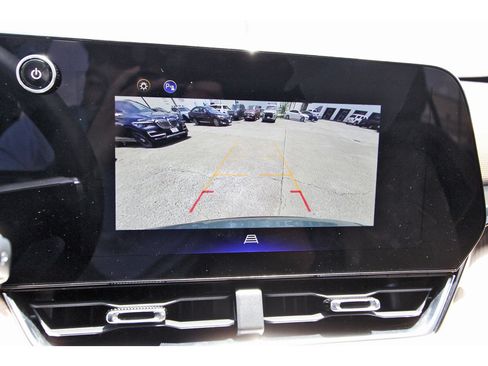 Used 2025 Chevrolet Equinox ACTIV w/ Convenience Package III image 27