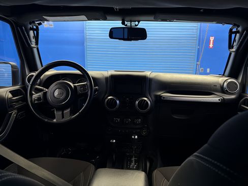 Used 2016 Jeep Wrangler Unlimited Sahara image 24
