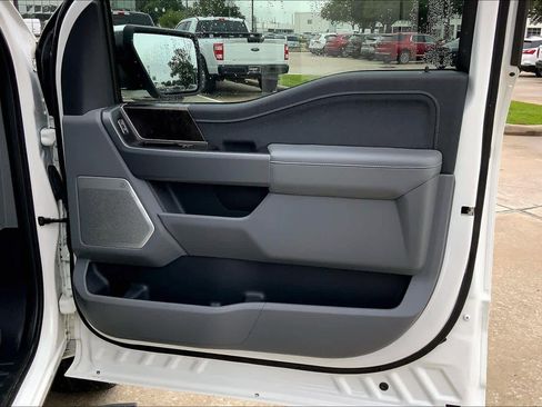 Used 2022 Ford F150 Lariat w/ Equipment Group 502A High AWD/4WD image 22